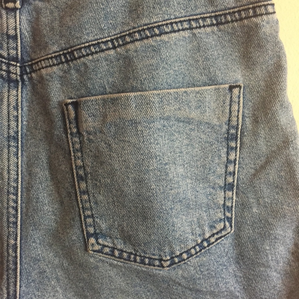 ❗️SOLD on eBay❗️ASOS High Rise Denim Mom Shorts 6 - Picture 6 of 8